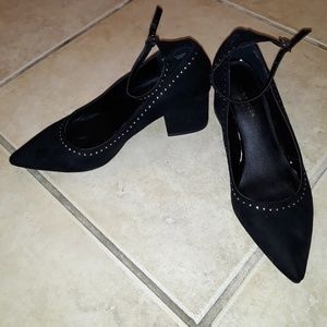 Ann Taylor block heel shoes